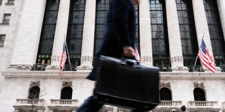 Aumenta el riesgo de otra crisis económica mundial por la deuda de algunos países occidentales