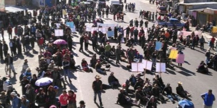 Aumenta la presión: 58 rutas bloqueadas en la región por llamado indígena