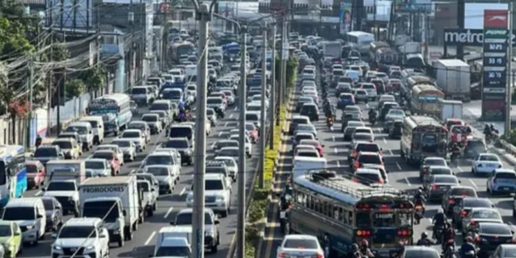 Aumenta tráfico en la ciudad: Emetra pronostica incremento del 30% en flujo vehicular por regreso a clases