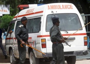 Aumentan a diez los muertos tras ataque suicida en Somalia