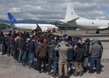 Aumentan deportaciones aéreas y terrestres: Más de 33 mil guatemaltecos retornados al país