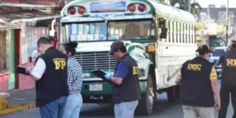 Aumentan los ataques armados contra pilotos y transeúntes en la ciudad, según informes de socorro