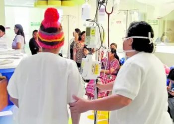 Aumento en expectativa de vida podría disparar casos de cáncer, alerta ministro de Salud
