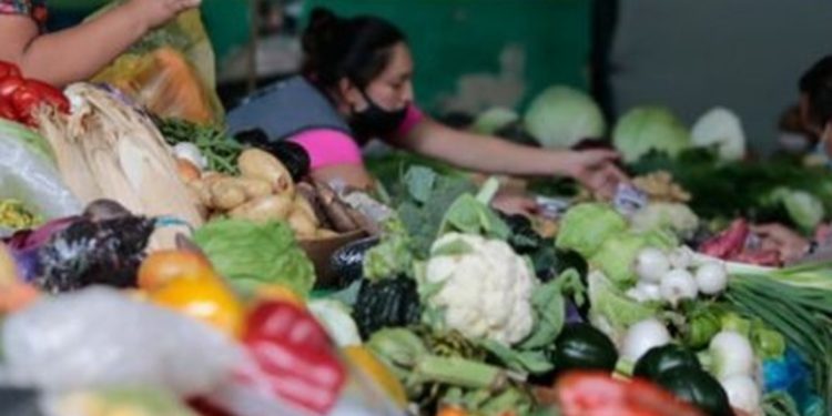 Aumento en la canasta básica: alimentos urbanos suben Q21.56 en julio, según INE
