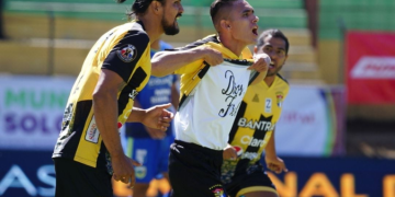 Aurora es campeón de primera división