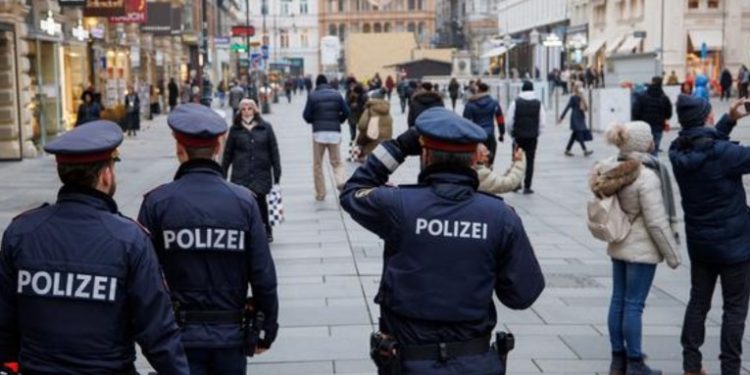 Austria aprueba la vacunación obligatoria y un confinamiento contra la covid