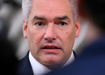 Austria inicia revisión de asilo de los refugiados sirios