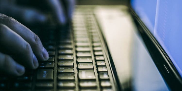 Autoridades alertan sobre una red de estafadores