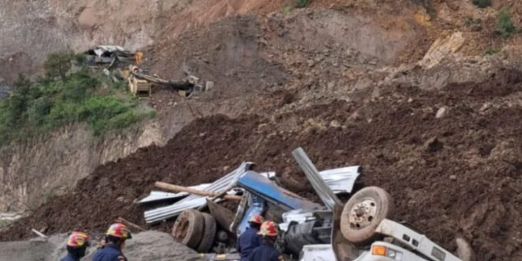 Autoridades buscan a desaparecidos tras deslizamiento en Quiché que deja 3 muertos