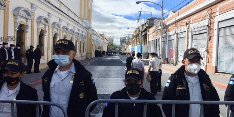 Autoridades cierran calles del Centro Histórico