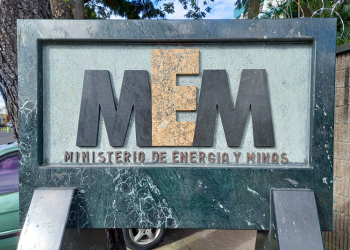 Autoridades de Energí­a y Minas indican tendencia a aumento en precios de los combustibles