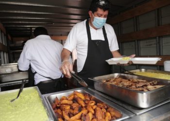 Autoridades inauguran nuevo comedor móvil