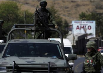 Autoridades mexicanas capturan un convoy con 164 miembros del grupo armado Pueblos Unidos en Michoacán