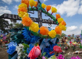 Autoridades refuerzan medidas de vigilancia en cementerios durante festividades religiosas
