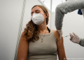 Autoridades sanitarias europeas defienden combinar vacunas anticovid