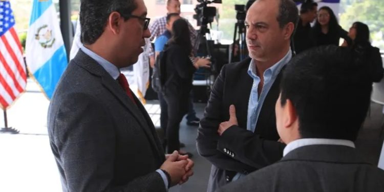Avances positivos en solución de obstáculos legales para construcción de la Autopista de Escuintla a Puerto Quetzal