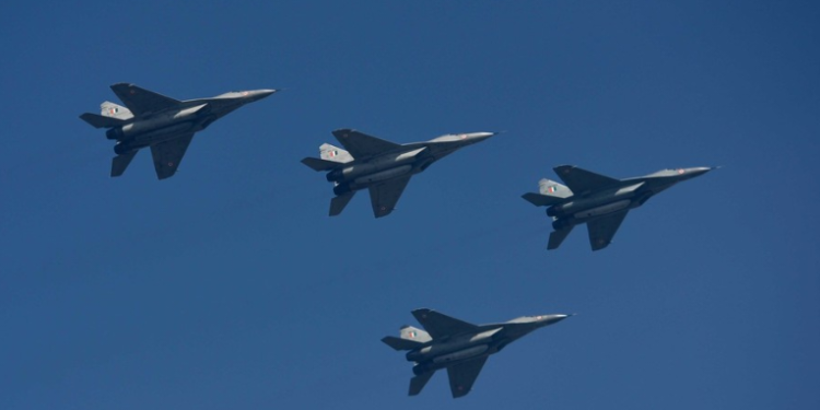 Aviones rusos destruyen tres lanchas militares de fabricación estadounidense con efectivos ucranianos en el mar Negro