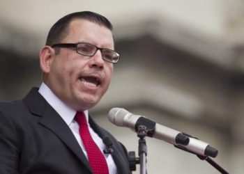 Baldizón asegura que lo utilizan de escalón para subir popularidad