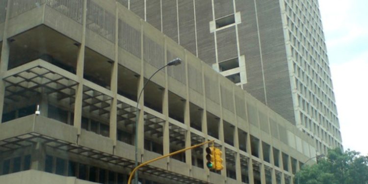 Banco Central de Venezuela: La economía está en 'una senda real de recuperación'