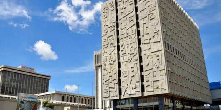 Banco de Guatemala pide a la población mantener la calma, garantizando la solidez bancaria del paí­s