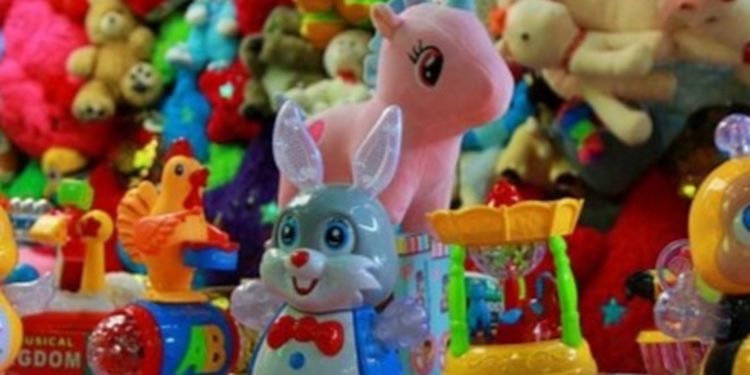 Bancos de juguetes navideños en Miami para que ningún niño se quede sin regalo