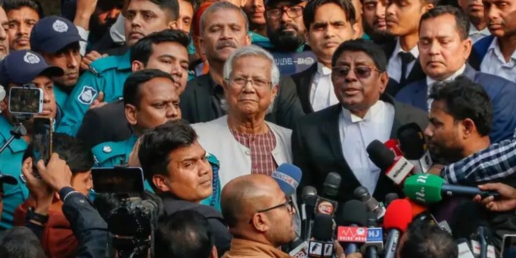 Bangladés condena a Muhammad Yunus, premio Nobel de la Paz