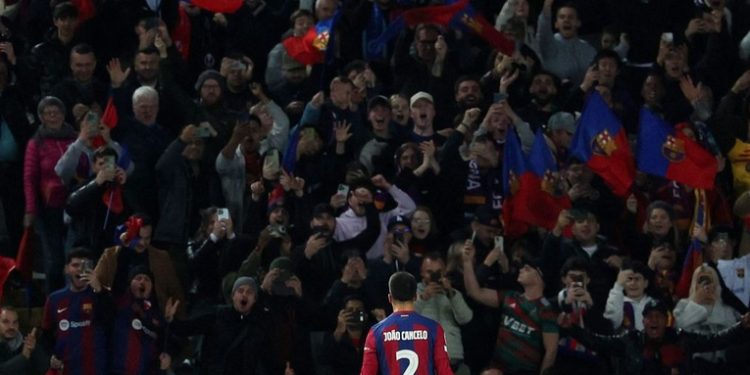 Barcelona 3-1 Nápoles: El Barça vuelve a vivir una noche mágica en Champions y regresa a cuartos