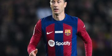 Barcelona 3-2 Almería: El Barça salva los muebles y supera por la mínima al Almería