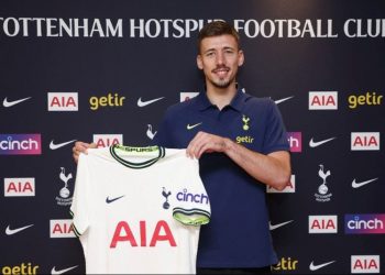 Barcelona cedió al defensa Clement Lenglet