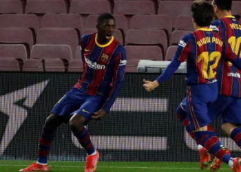 Barcelona gana en el último suspiro y se pone a un punto del Atlético