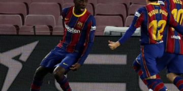 Barcelona gana en el último suspiro y se pone a un punto del Atlético