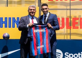 Barcelona presentó oficialmente a Rafinha