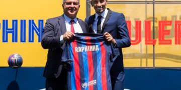 Barcelona presentó oficialmente a Rafinha