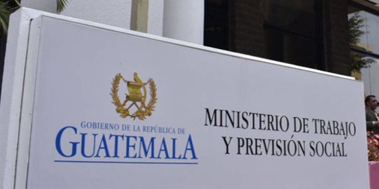 Becas Mi Primer Empleo benefician a 647 jóvenes en 2023