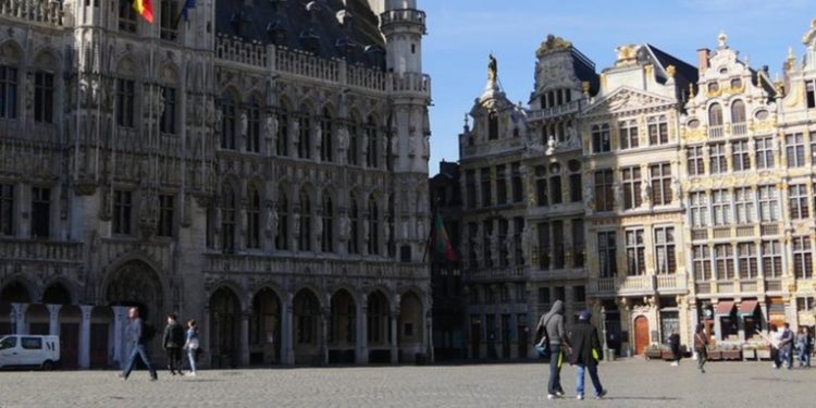 Bélgica prohí­be entrada a viajeros británicos