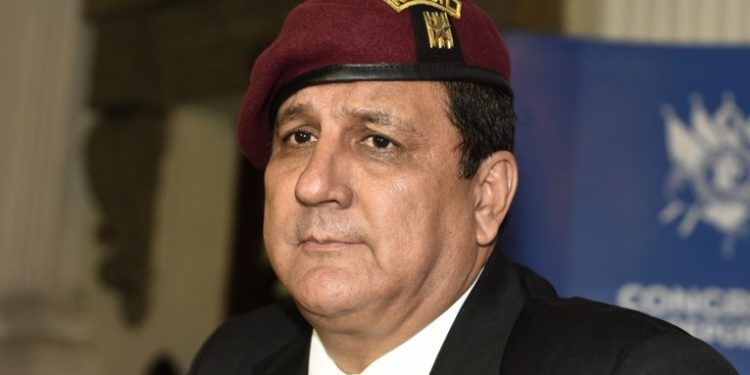 Benefician a Estuardo Galdámez con medida sustitutiva