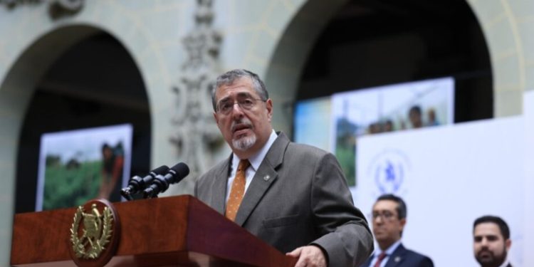 Bernardo Arévalo reconoce ola de violencia y afirma que el gobierno actúa