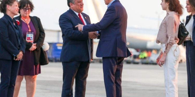 Biden arriba a Perú para participar en la cumbre de APEC