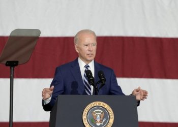 Biden busca â€œreinventarâ€ la economí­a de EE.UU