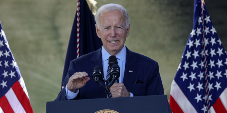 Biden califica a Afganistán como un lugar abandonado por Dios