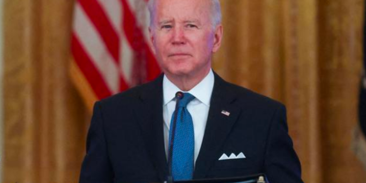 Biden confirma que enviará tropas estadounidenses al este de Europa