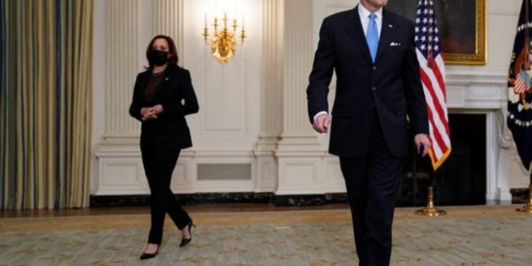 Biden planea convocar una cumbre global para contener la pandemia