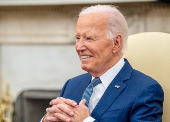 Biden presenta un plan para evitar el abuso del poder presidencial