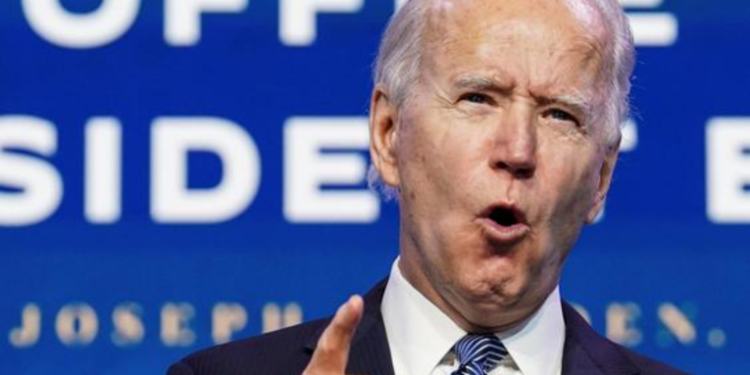 Biden: violencia con armas en EE. UU. es una vergí¼enza internacional.