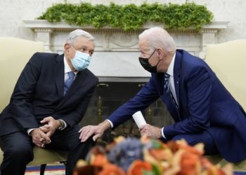 Biden y AMLO buscan hoy respuestas a esperada ola de migrantes ante posible fin de medida protectora