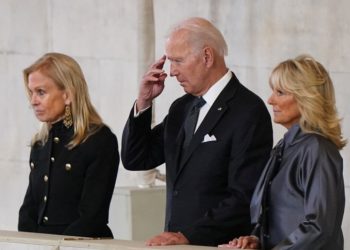 Biden y lí­deres mundiales se reúnen en Londres para funeral de la reina Isabel II