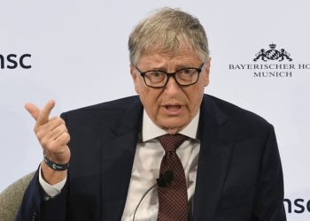 Bill Gates: 'Todaví­a corremos el riesgo de que esta pandemia genere una variante que serí­a incluso más transmisible y mortal'
