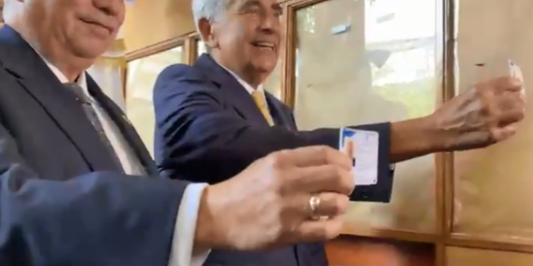 Binomio CREO recibe credenciales para participar en las Elecciones Generales