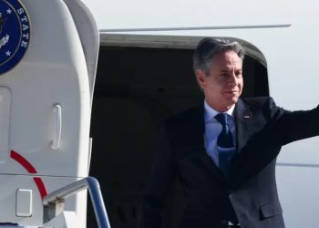 Blinken anuncia apertura de base aérea de la OTAN en Albania