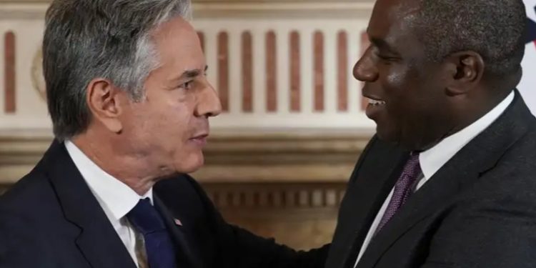 Blinken: nuevas sanciones a Irán por misiles para Rusia